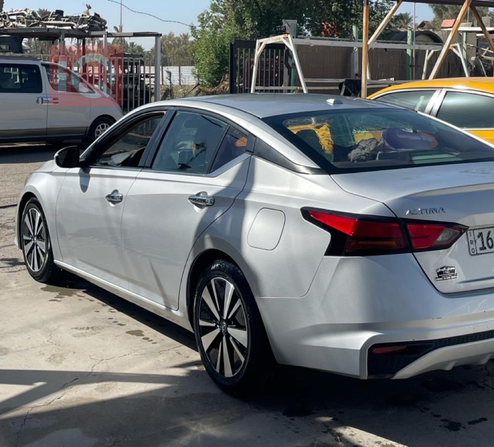 نيسان ألتيما